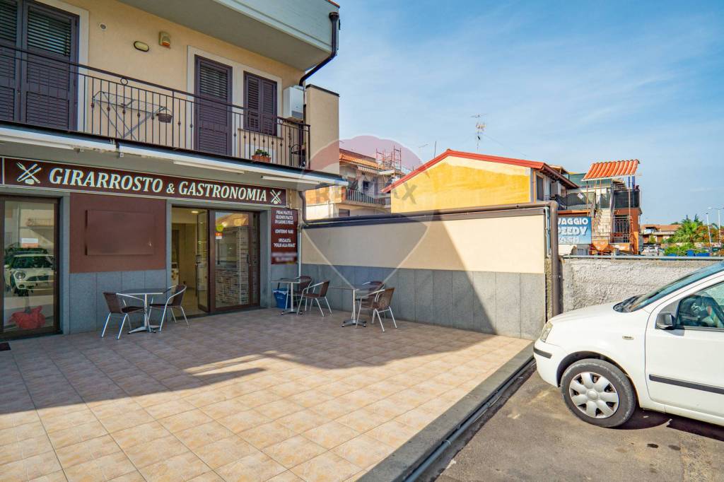 Pizza al taglio/Fast Food/Kebab in vendita a Misterbianco strada per san Giovanni Galermo, 109F