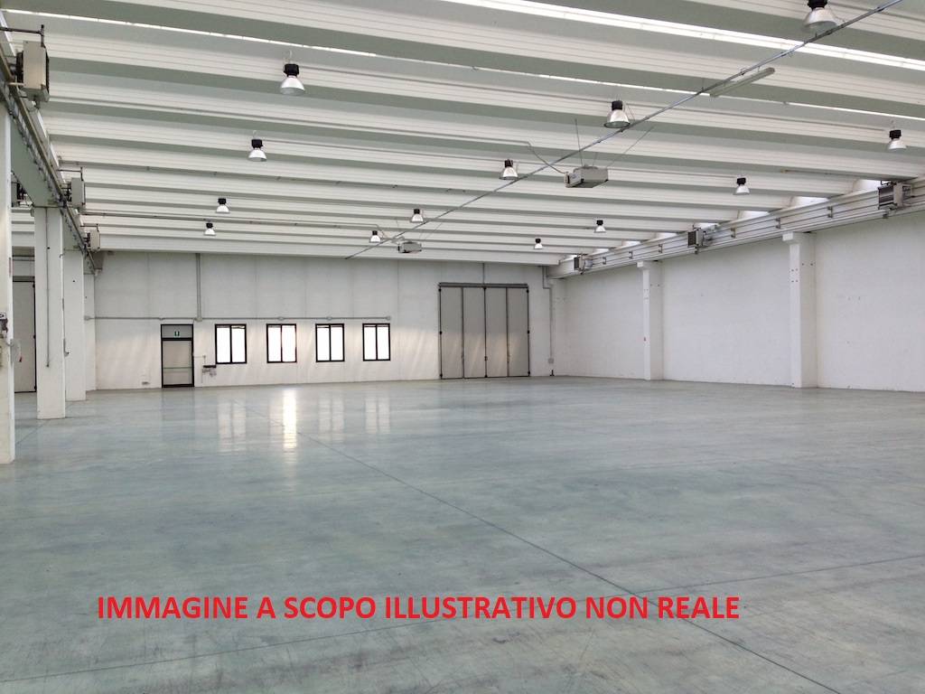 Capannone Industriale in affitto a Montale