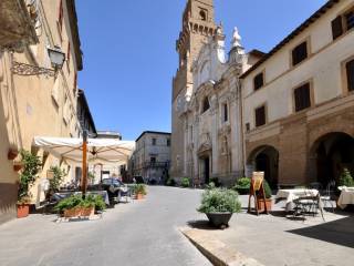 Appartamento in in vendita da privato a pitigliano piazza san gregorio vii, 97