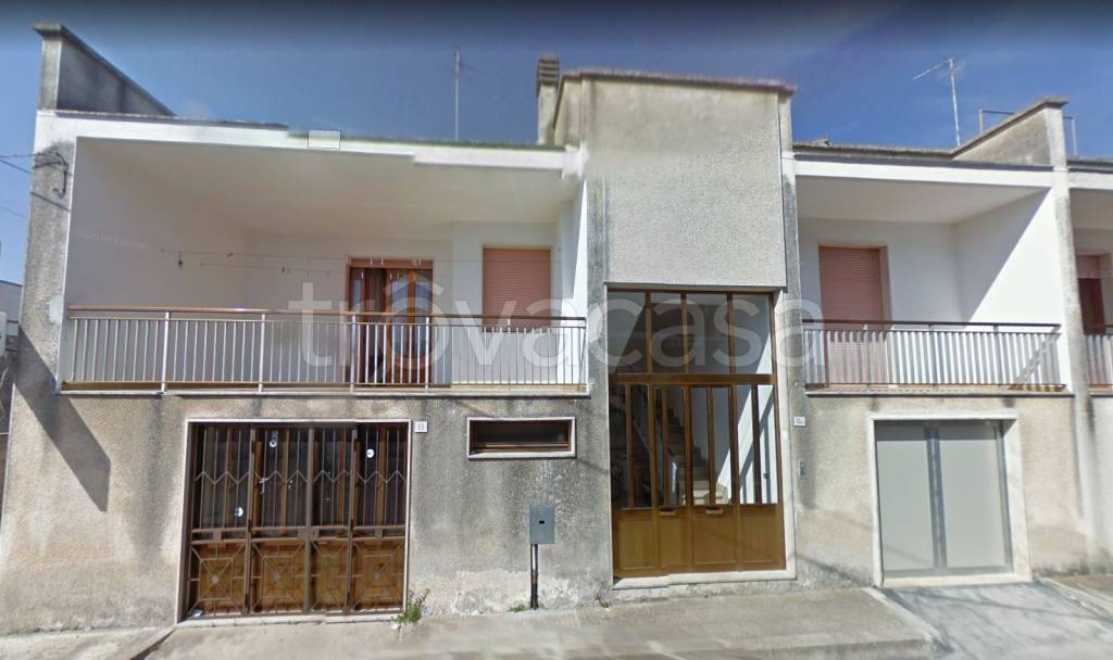 Appartamento in in vendita da privato a Carpignano Salentino via Vittorio Alfieri