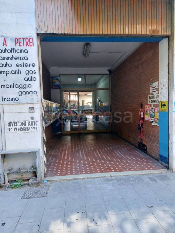 Garage in vendita a Pescara viale Edmondo De Amicis, 118