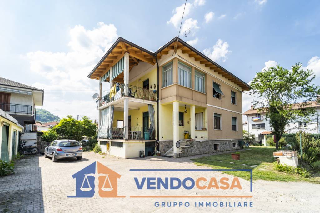 Villa Bifamiliare in vendita a Boves via Barali, 10