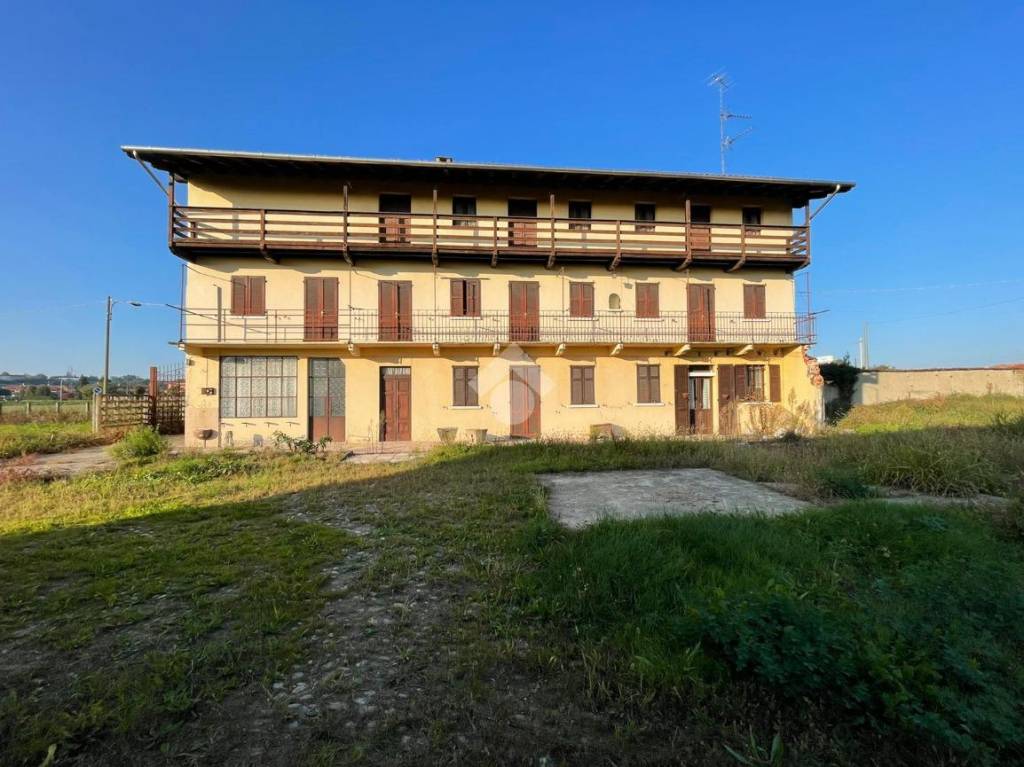 Casa Indipendente in vendita a Oleggio via gallarate, 56
