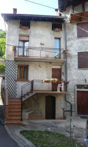 Casa Indipendente in vendita a Berbenno di Valtellina via Vecchia