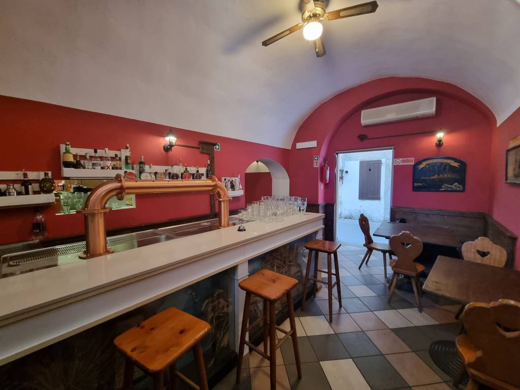 Pub in vendita a Varallo via Burlazzi, 6