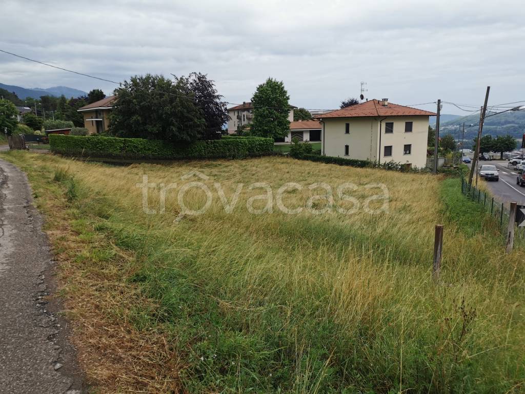 Terreno Residenziale in vendita a Clivio via Como