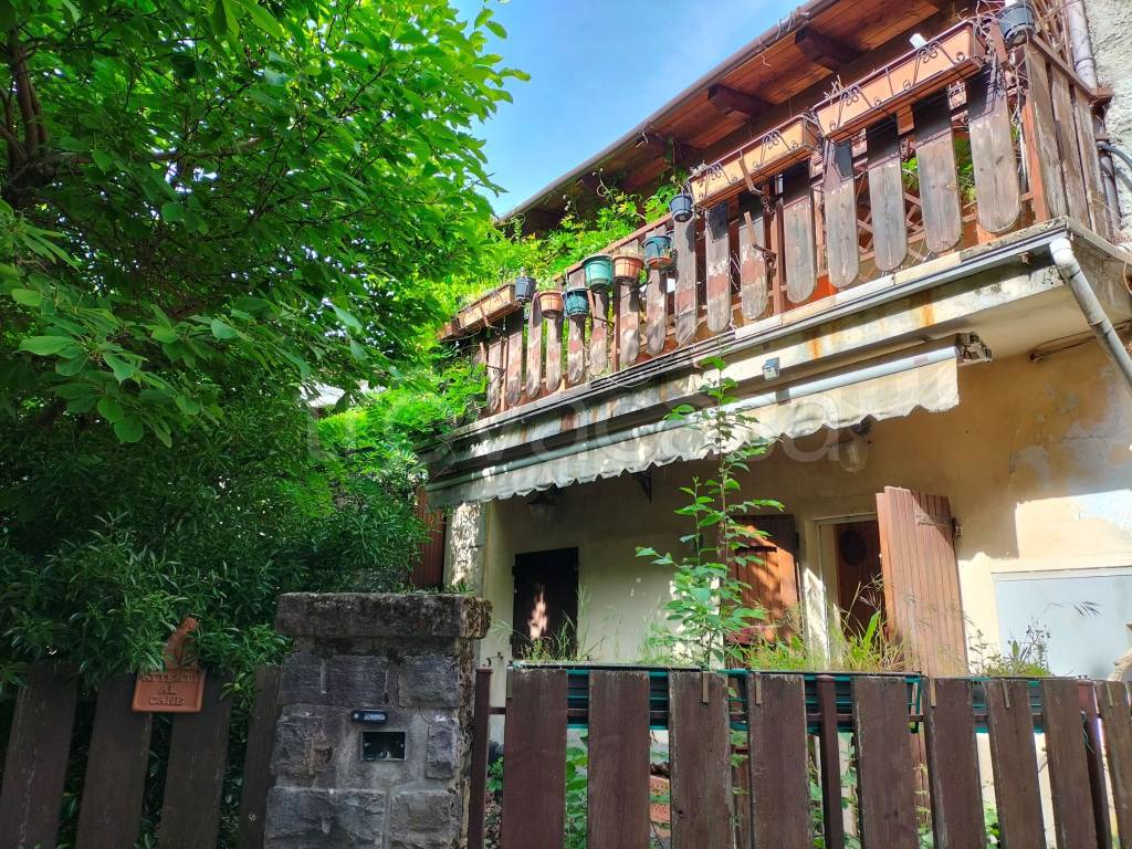 Casa Indipendente in vendita a Lizzano in Belvedere via Chiesina Farnè
