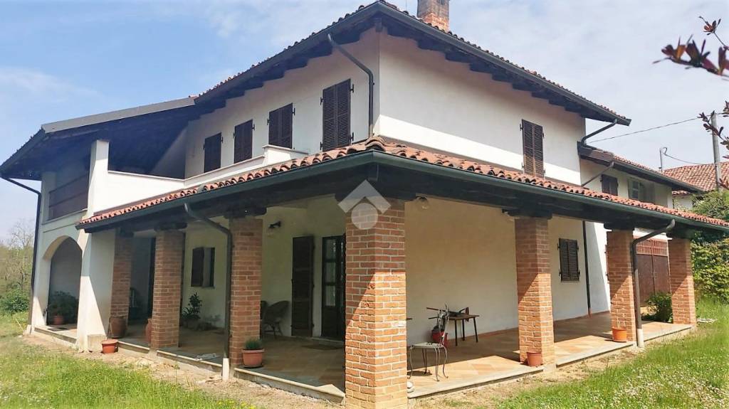 Villa in vendita ad Asti frazione casabianca, 68