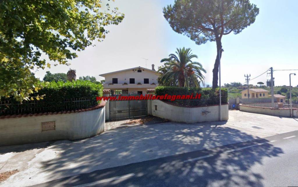 Villa Bifamiliare in vendita a Velletri via Appia Sud