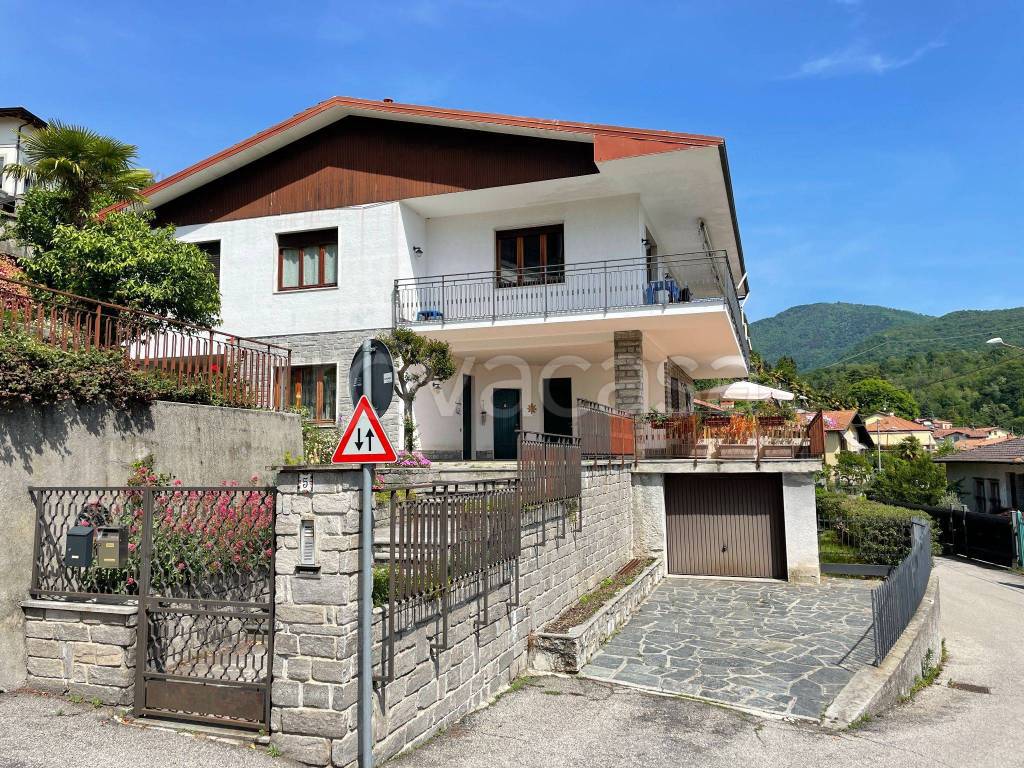 Appartamento in in vendita da privato a Gemonio via Giuseppe Mazzini, 5