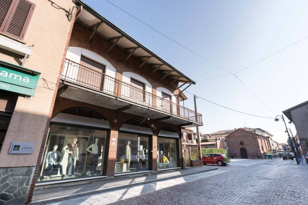 Casa Indipendente in vendita a Solaro via Giuseppe Mazzini