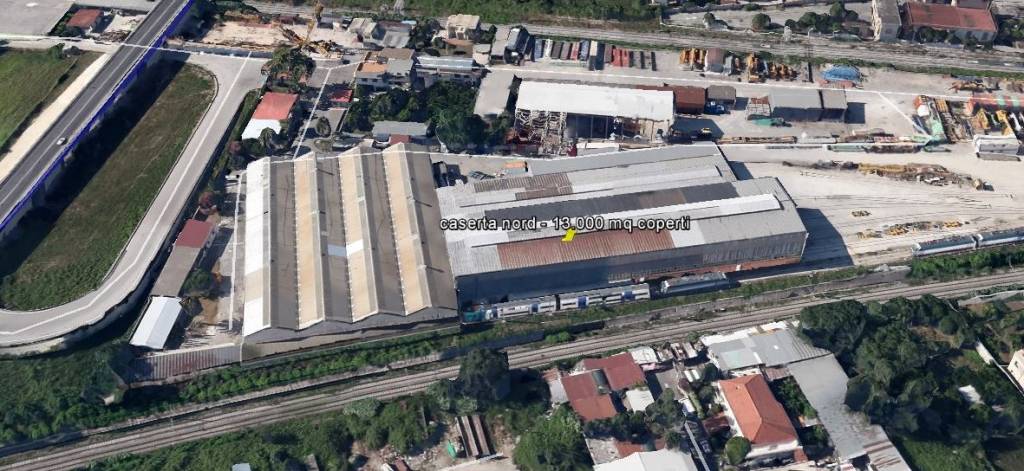 Capannone Industriale in vendita a Casagiove via Regalone