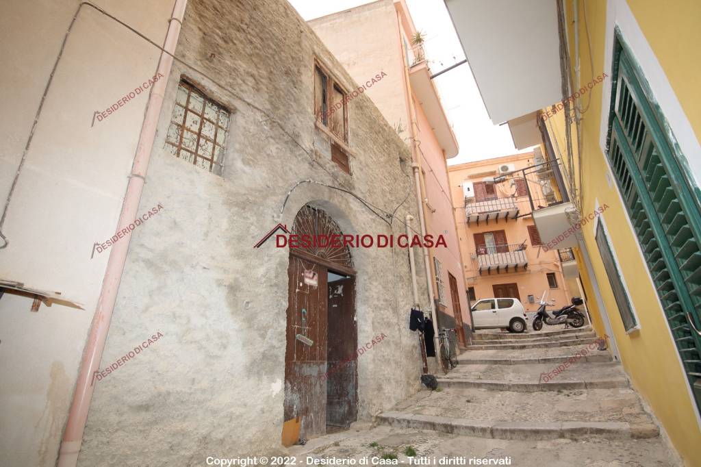 Casa Indipendente in vendita a Termini Imerese via delle Capre, 30
