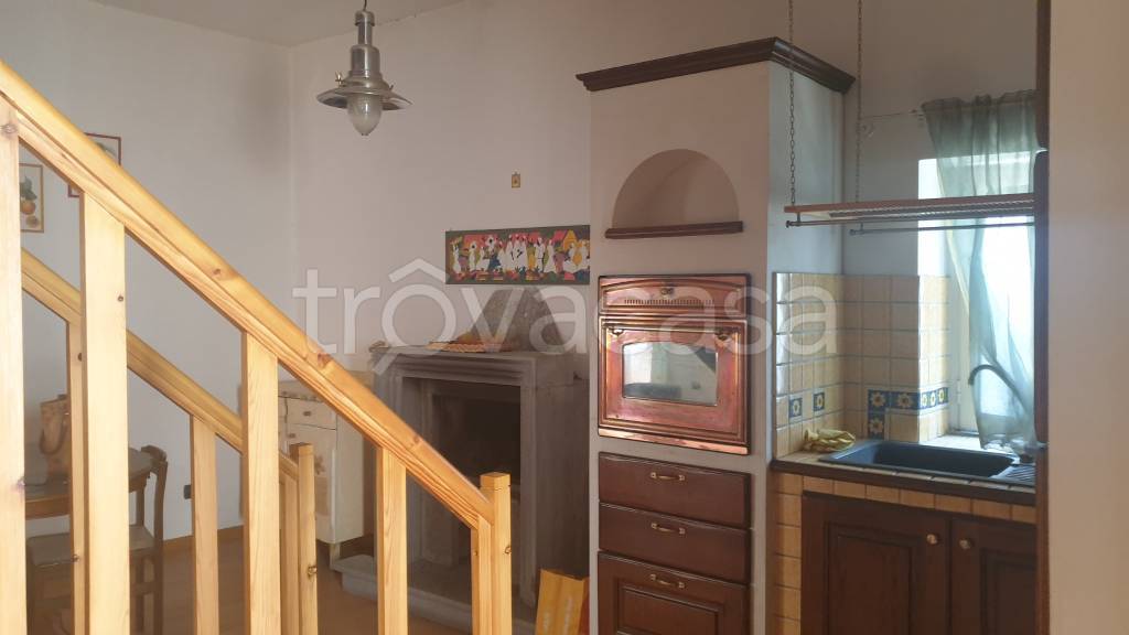 Appartamento in vendita a Tuscania via Torre di Lavello