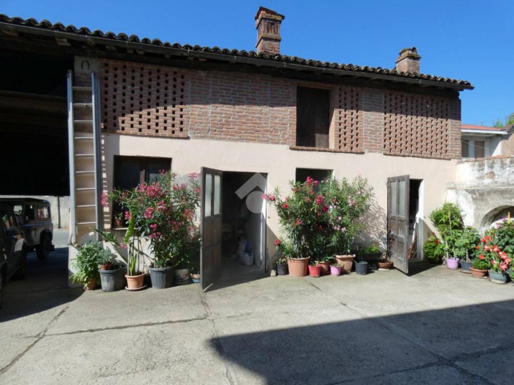 Casa Indipendente in vendita a Castelnuovo Bormida via gaioli, 17