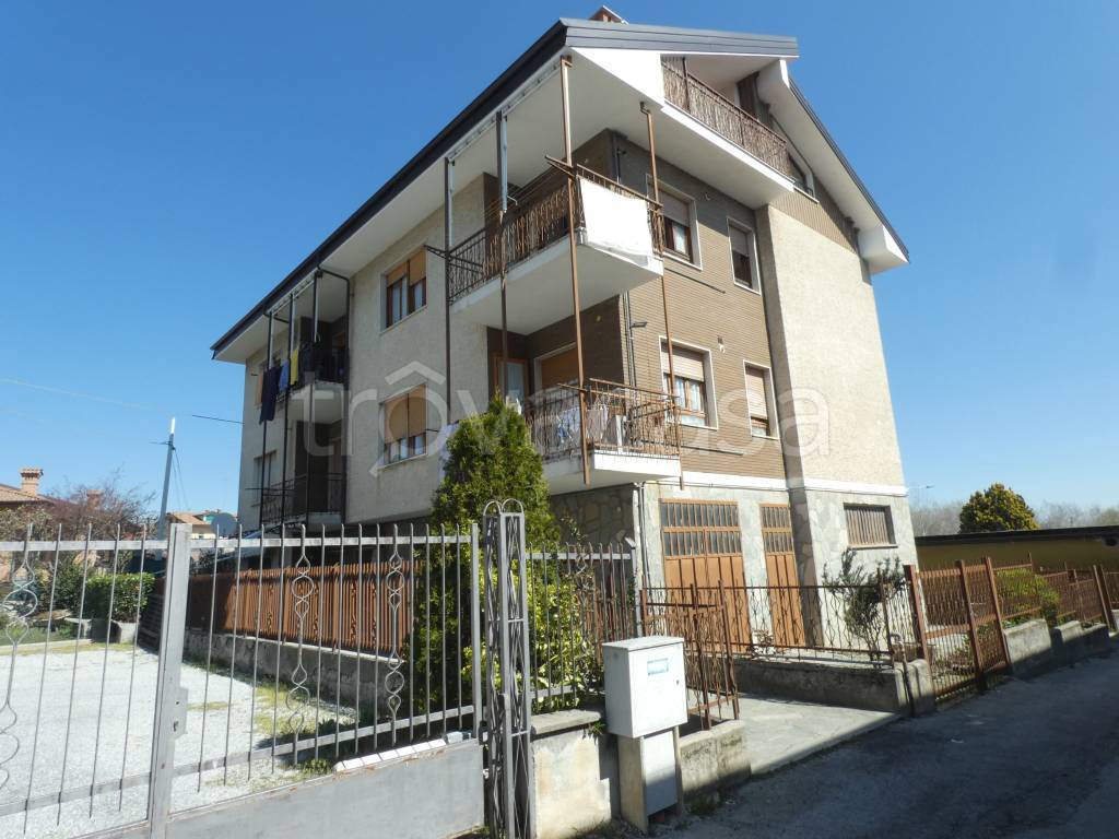Appartamento in vendita a Villanova Mondovì via Salvo d'Acquisto, 11