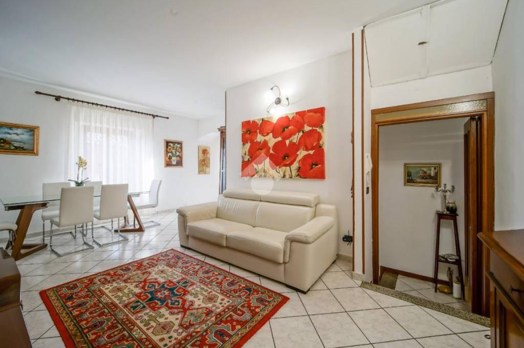 Appartamento in vendita a Castello di Brianza via Lecco, 33