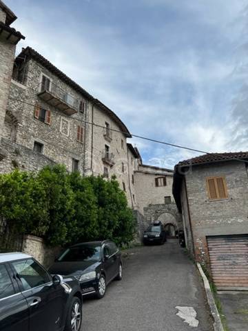 Appartamento in vendita ad Arrone via Castel di Lago, 1