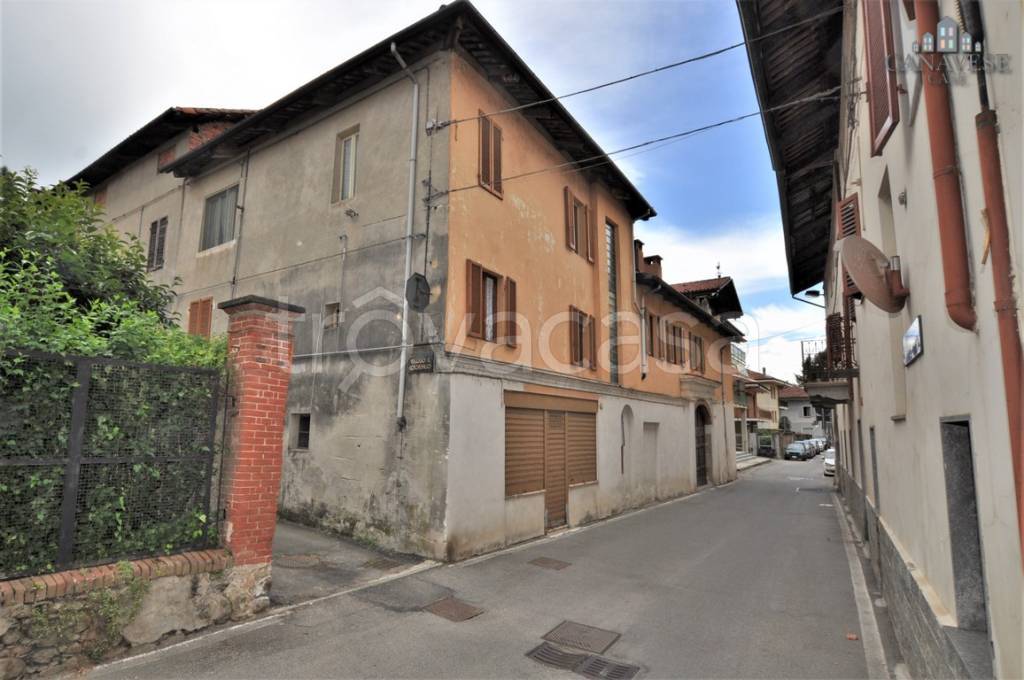 Casa Indipendente in vendita a Castellamonte via Massimo d'Azeglio, 206