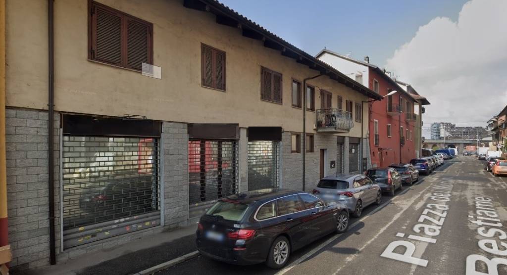 Negozio in affitto a Moncalieri via pastrengo, 7