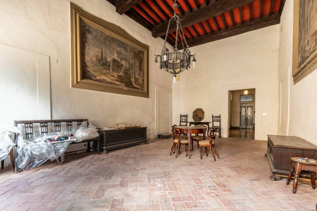 Intero Stabile in vendita a San Gimignano via San Giovanni, 50