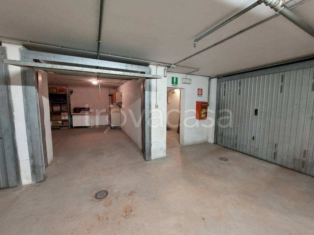 Garage in vendita a Saluzzo