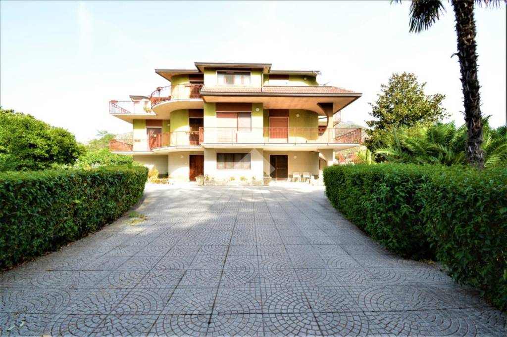 Villa Bifamiliare in vendita a Piana di Monte Verna via Santa Maria a Marciano, 11