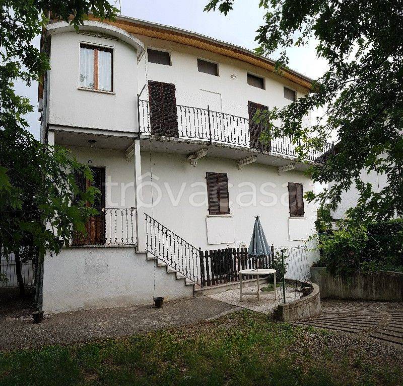 Villa in in vendita da privato a Romagnano Sesia via Lungo Sesia, 13