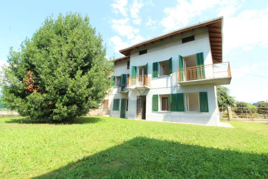 Casa Indipendente in vendita a Castellamonte str. Dei Sospiri, 27