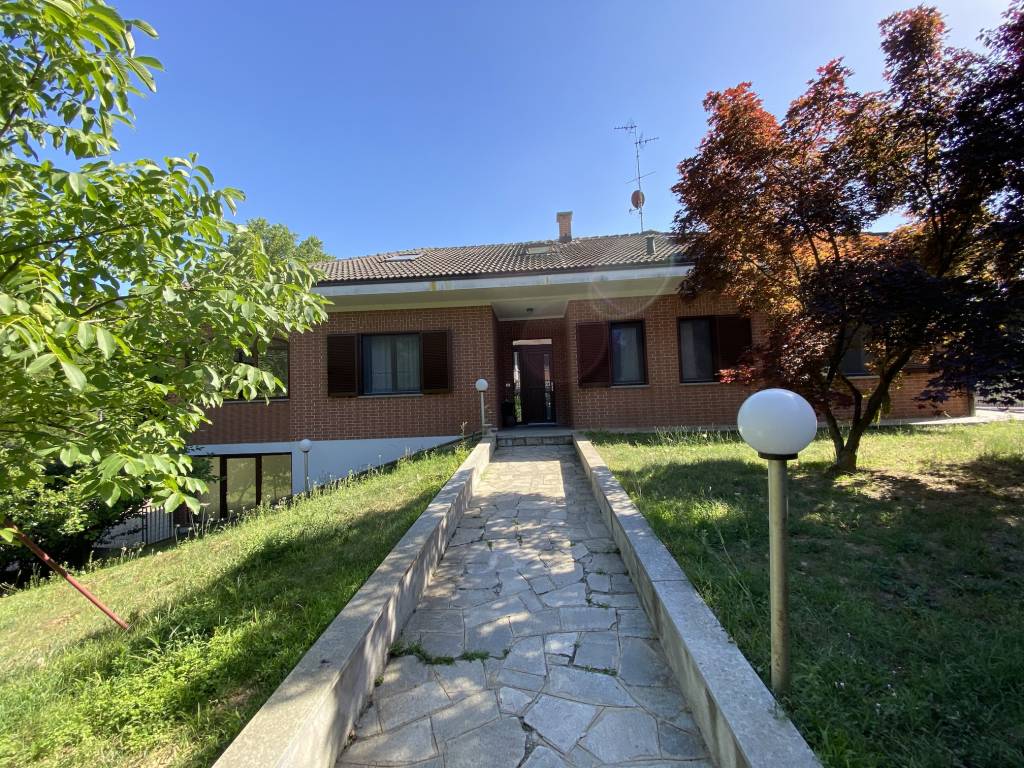 Villa Bifamiliare in vendita ad Asti via Sara Treves, 13