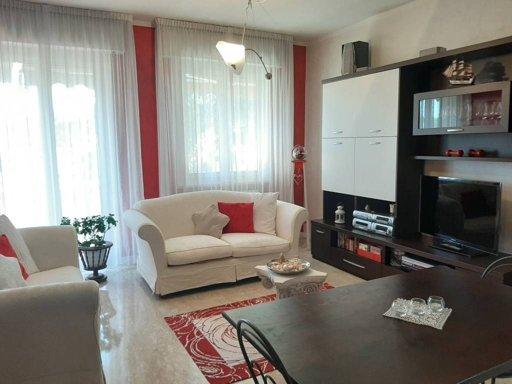 Appartamento in vendita a Felino piazza Marco Pontirol Battisti