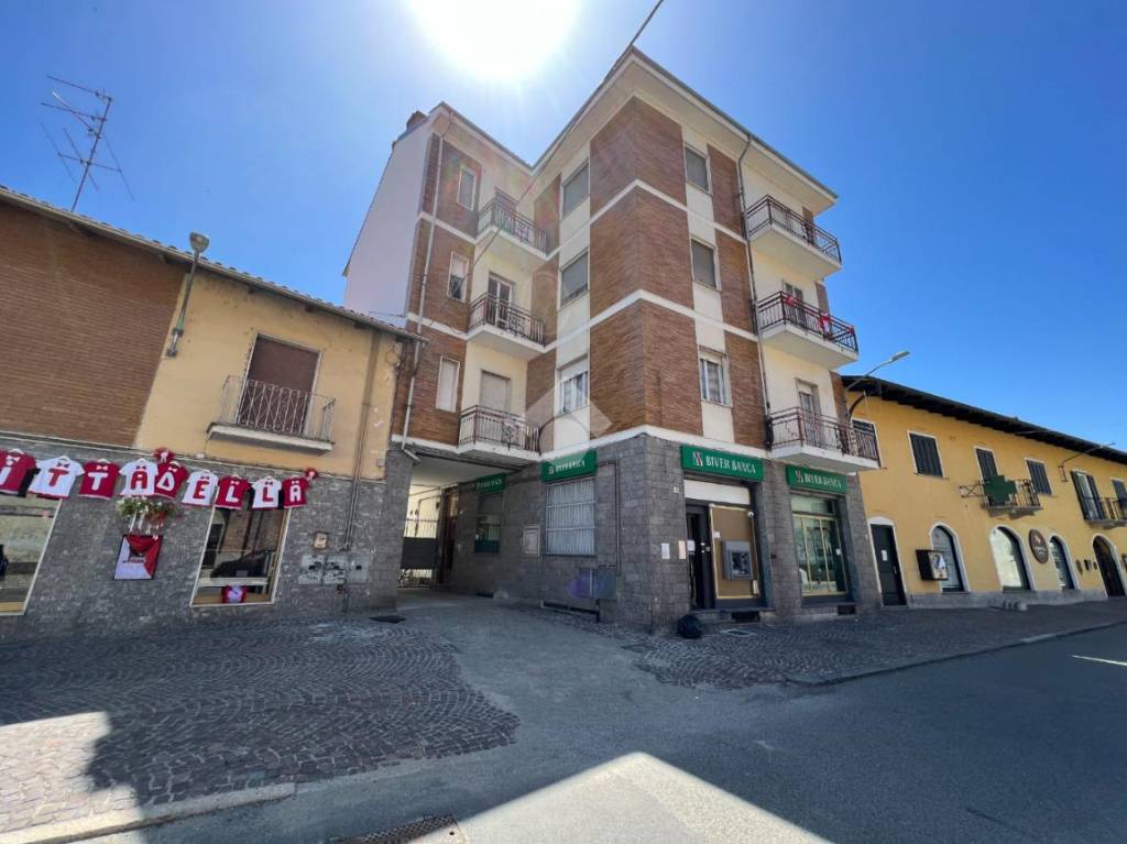 Appartamento in vendita a Bianzè piazza sant'eusebio, 3