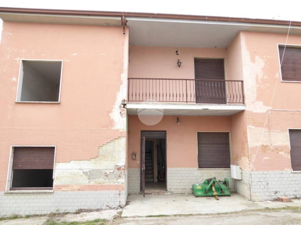 Casa Indipendente in vendita a Stradella frazione Cadonica, 10