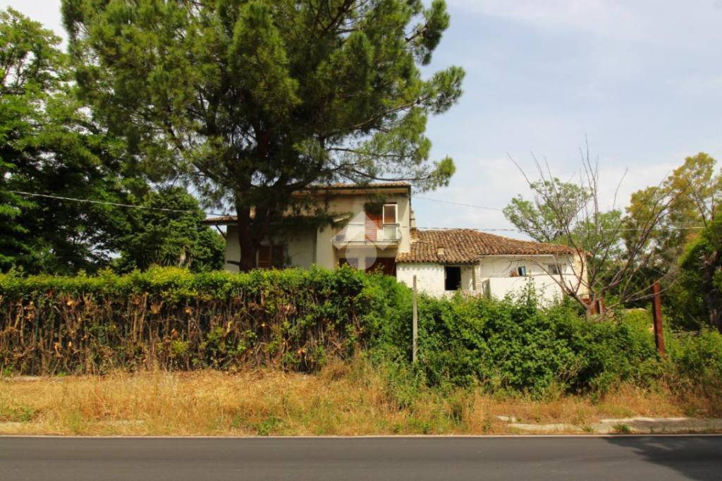 Casa Indipendente in vendita a Spinetoli casa Semindipendente Via Salaria, 123