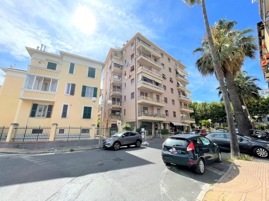 Appartamento in vendita ad Albenga piazza Europa