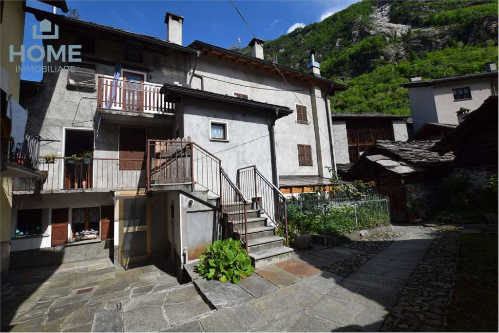 Casa Indipendente in vendita a Villa di Chiavenna via Dante
