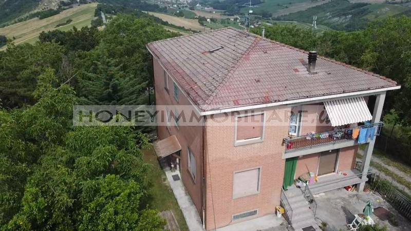 Villa in vendita a Medesano via Varano