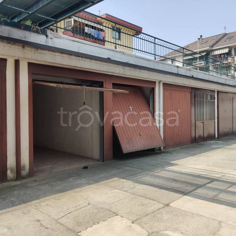 Garage in vendita a Borgo San Dalmazzo via Don Luigi Orione