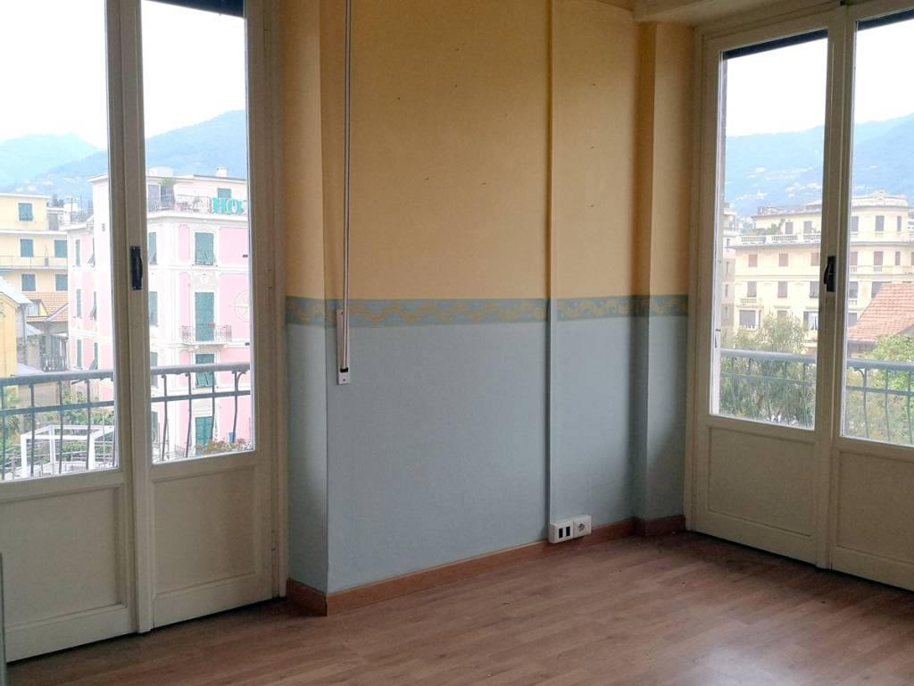 Appartamento in affitto a Rapallo corso colombo