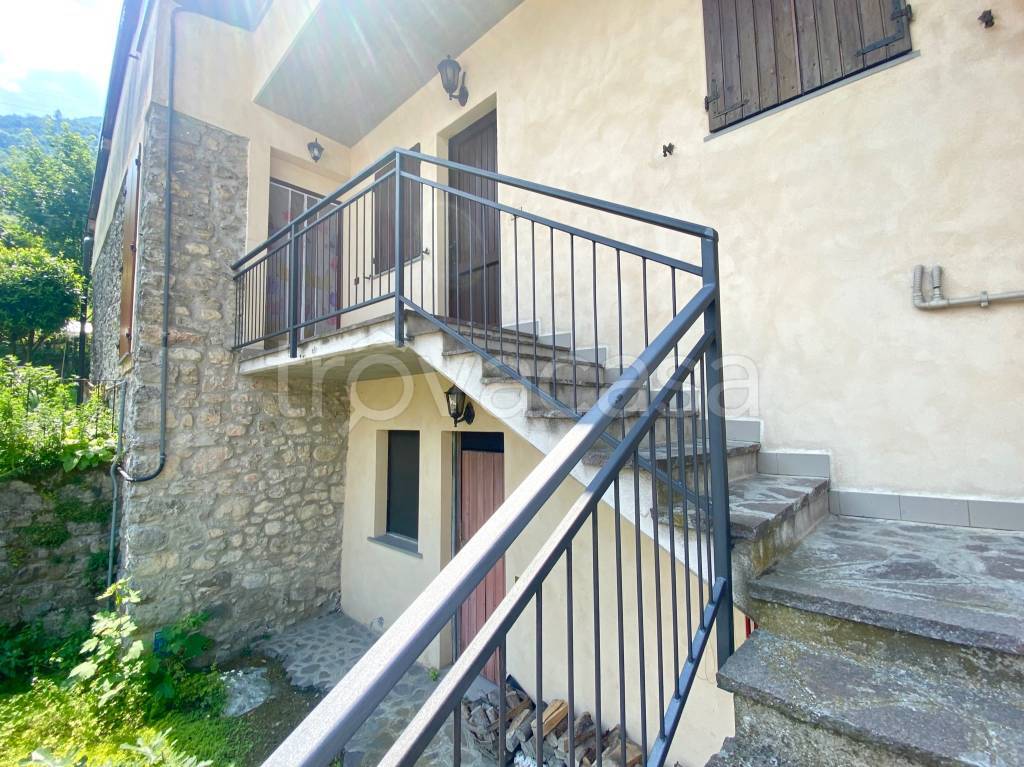 Appartamento in vendita a Monasterolo del Castello via Loj, 34