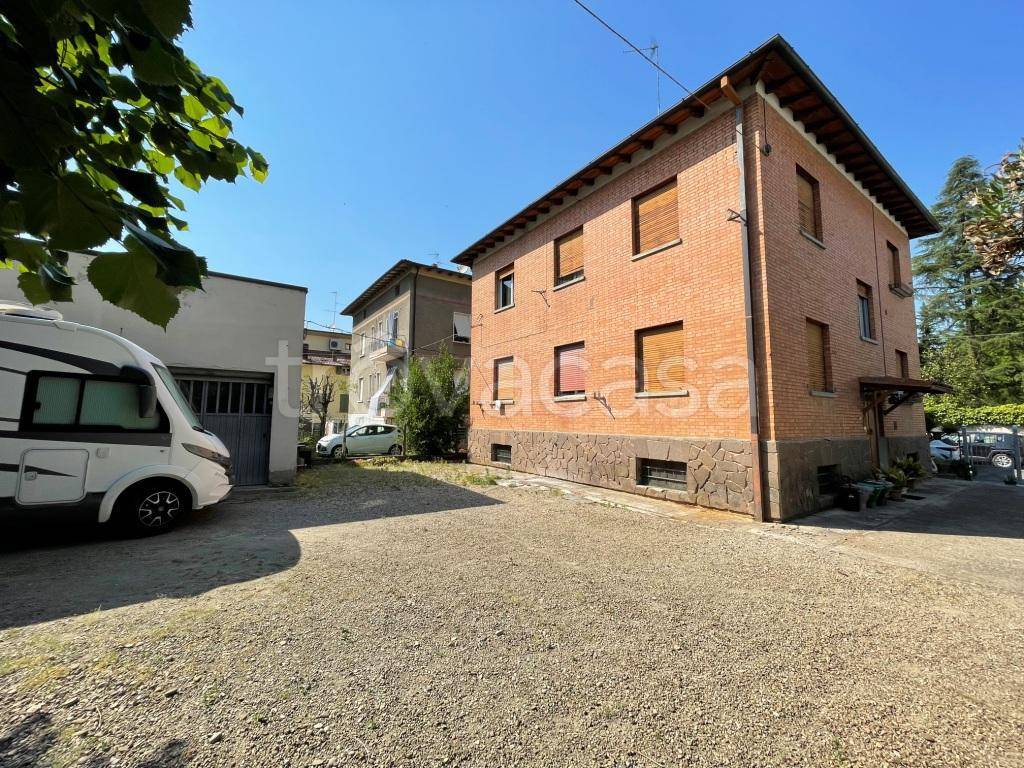 Villa Bifamiliare in vendita a Vignola via Alcide De Gasperi