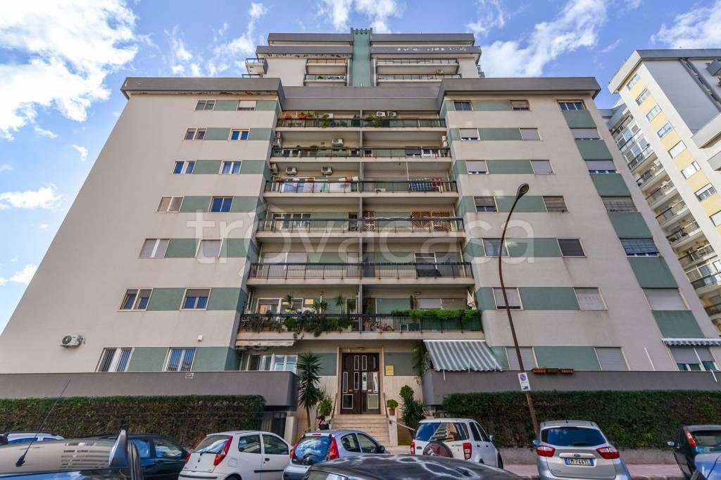 Appartamento in vendita a Taranto via Veneto, 116