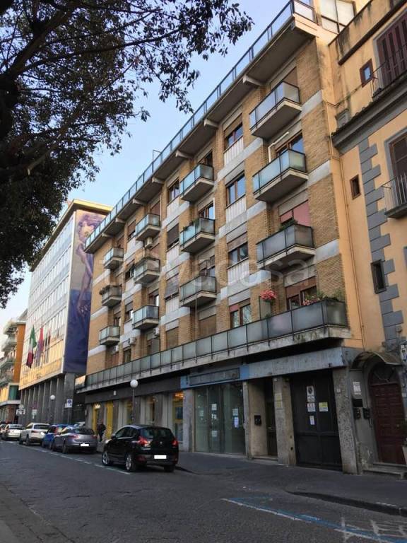 Appartamento in vendita a Caserta piazza Luigi Vanvitelli, 46