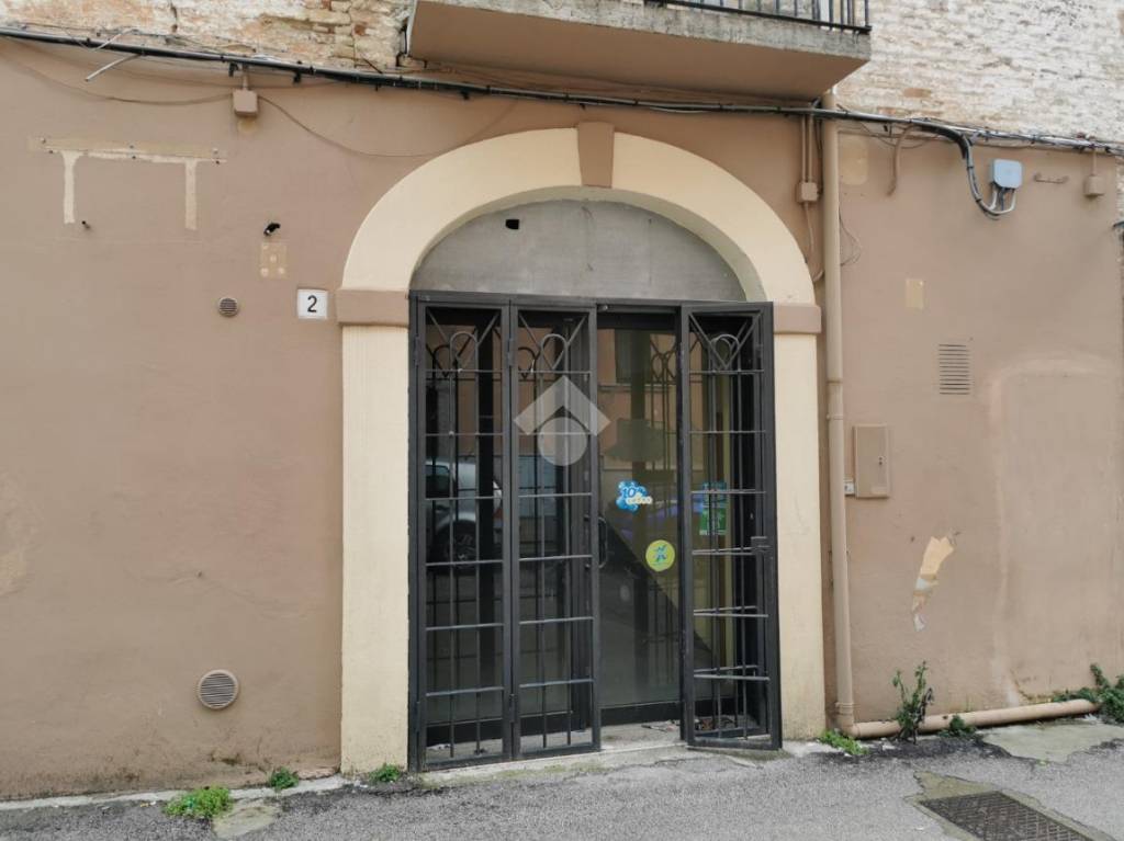 Garage in affitto a Torremaggiore via Petrarca, 2