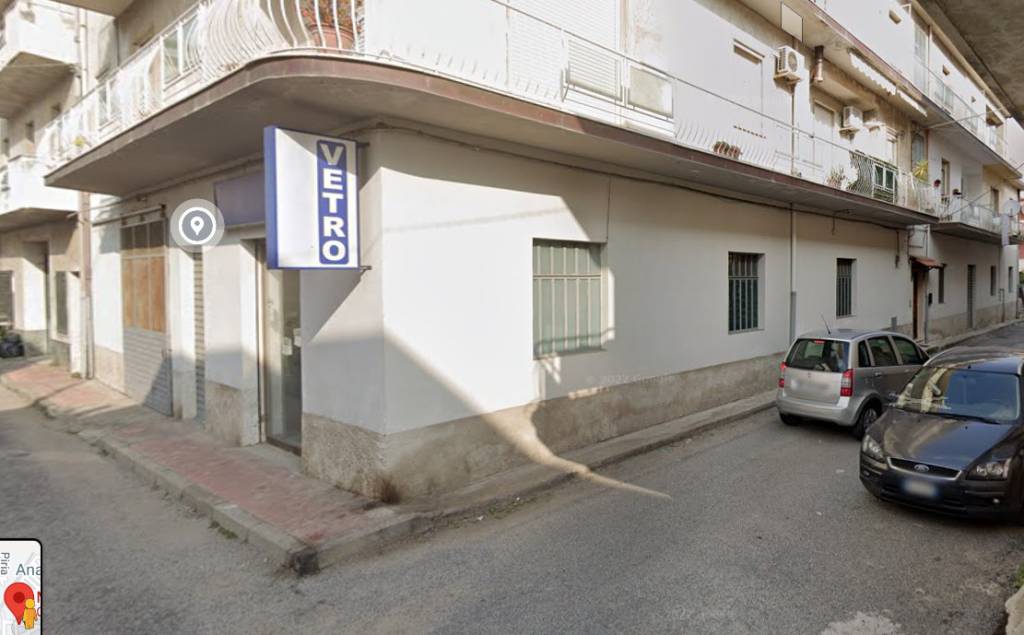 Garage in vendita a Gioia Tauro via Monacelli, 21