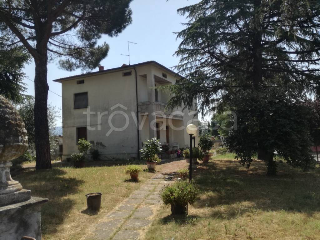 Villa in vendita a Civitella in Val di Chiana via delle Signorie