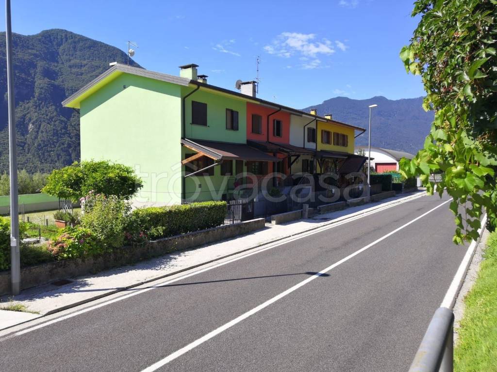 Villa a Schiera in in vendita da privato ad Amaro via Nazionale, 4