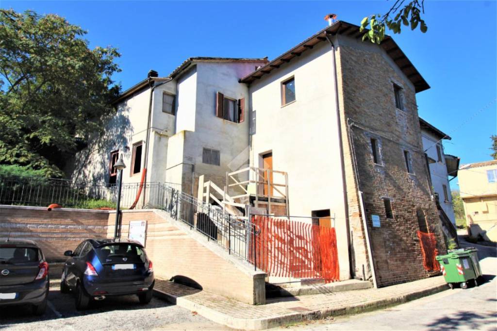 Casa Indipendente in vendita a Castel di Lama casa Indipendente Via Cabbiano, 23