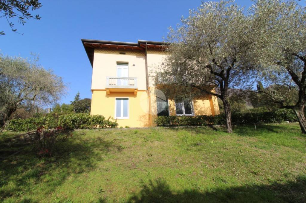 Villa in vendita a Gardone Riviera via dei Colli, 24