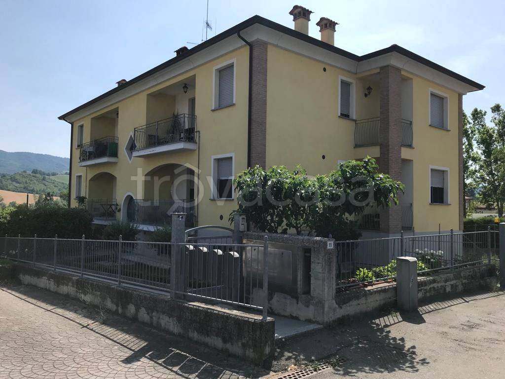 Appartamento in in vendita da privato a Varano de' Melegari via Aldo Moro, 11